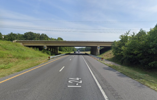 Overturned Car on I-24 East Disrupts Traffic in Clarksville, Commuters Advised to Use Alternate Routes