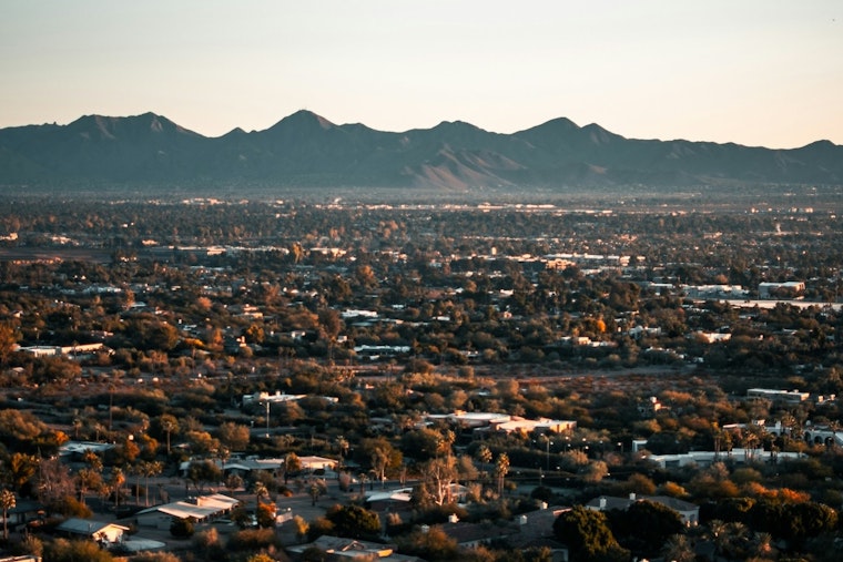 Phoenix Residents Brace for Blistering Week as Temperatures Set to Exceed 100 Degrees
