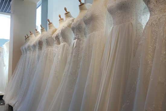 Phoenix's "Bridal Fair + Boho Picnic" Sees Empty Aisles as Vendors Outnumber Customers