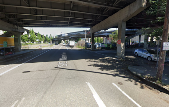 Portland Police Investigate Fatal Motorcycle Accident on Morrison Bridge Ramp