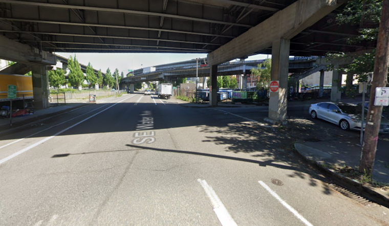 Portland Police Investigate Fatal Motorcycle Accident on Morrison Bridge Ramp