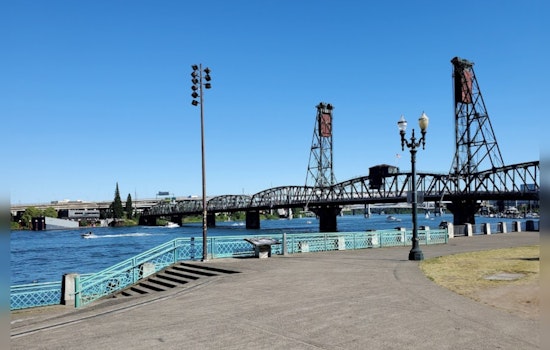 Portland Welcomes a Sunny Thursday, Weekend Showers on the Horizon