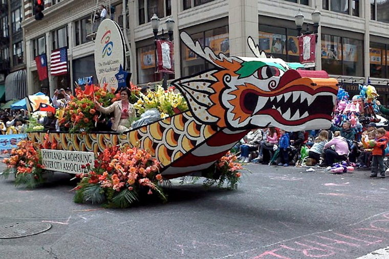 Protesters Disrupt Grand Floral Parade in Portland, Eight Arrested