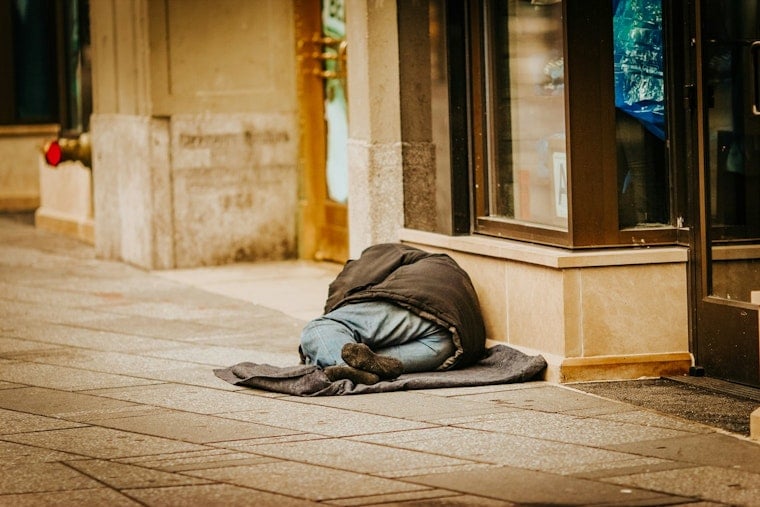 Public Sleeping Fines Upheld Amid Texas Homelessness Surge