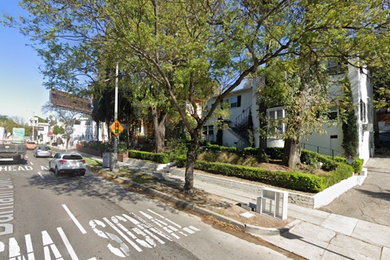 Quick Knockdown by LAFD Contained North Barham Blvd Fire in Hollywood Hills, No Injuries Reported