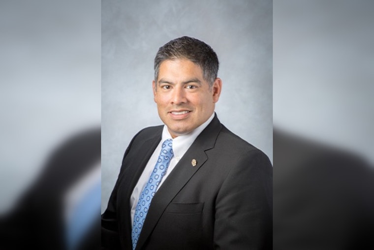 San Antonio Councilman Urges Caution After Man Carjacked by Panhandler on Northwest Side