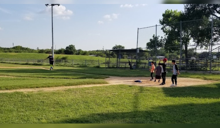 San Antonio's Rosedale Park Pavilion Renamed in Honor of Boxing Legend Robert “Pikin” Quiroga