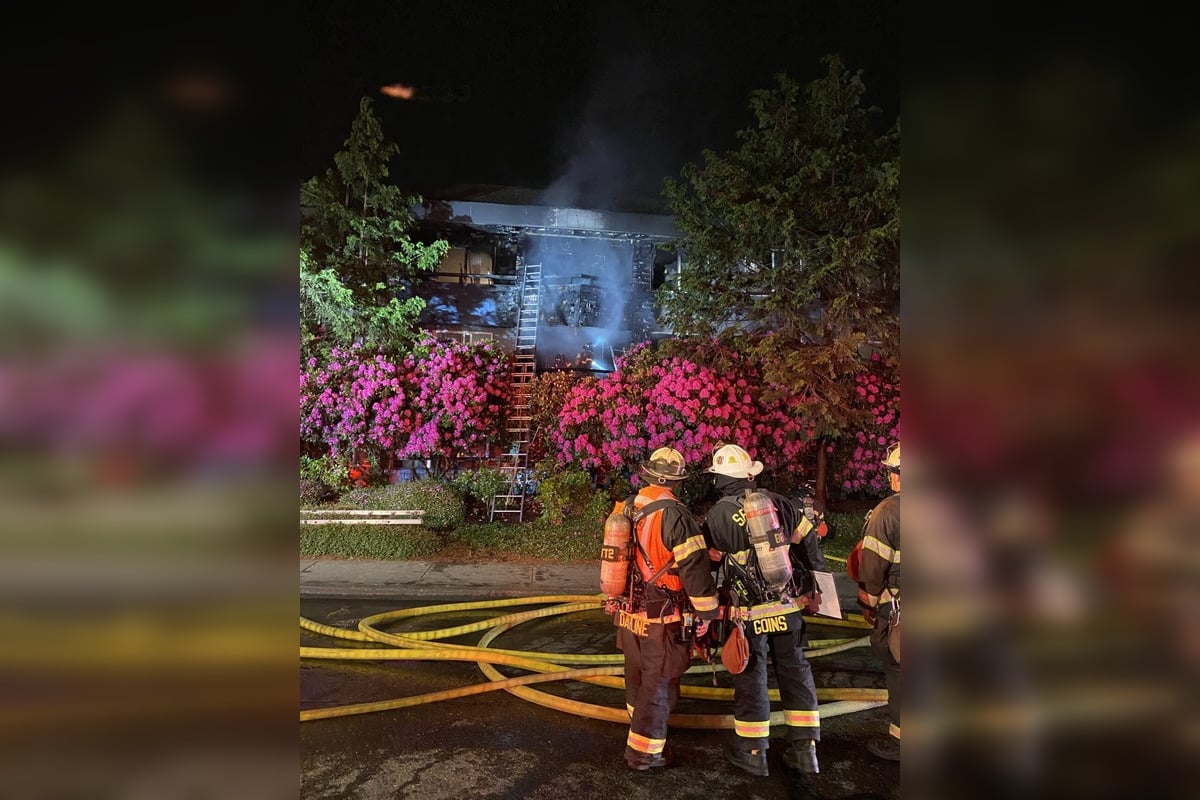 Seattle Apartment Blaze Displaces Residents, No Injuries Reported