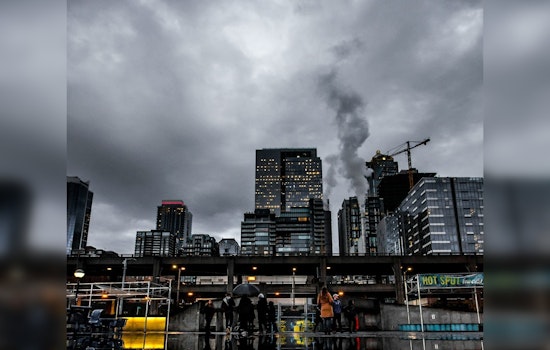 Seattle Braces for a Typical Cloudy and Damp Day with Light Drizzle