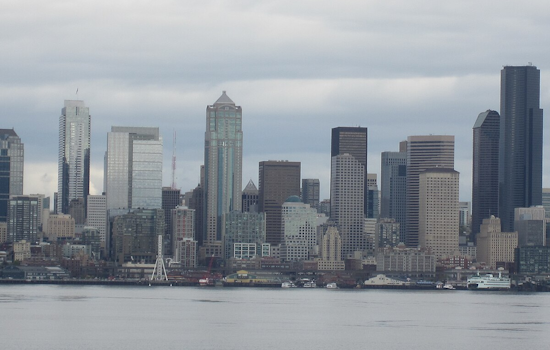 Seattle Braces for a Week of Gray Skies with Intermittent Showers and Gradual Warming Trend