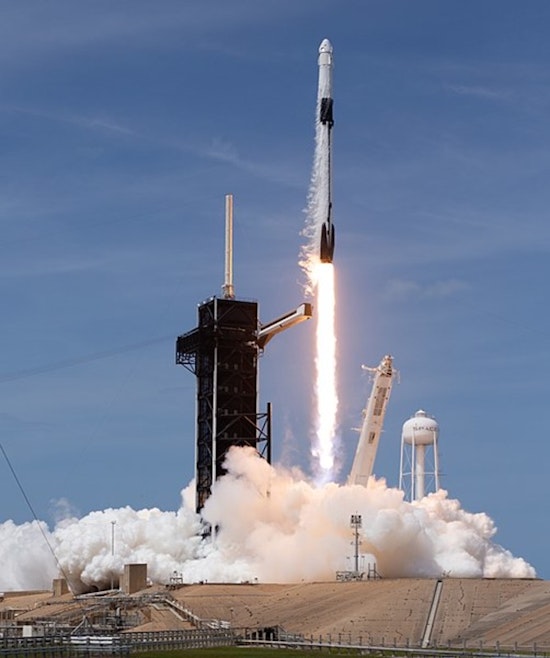 SpaceX Falcon 9 Rocket Provides Spectacular Light Show Over Southern California