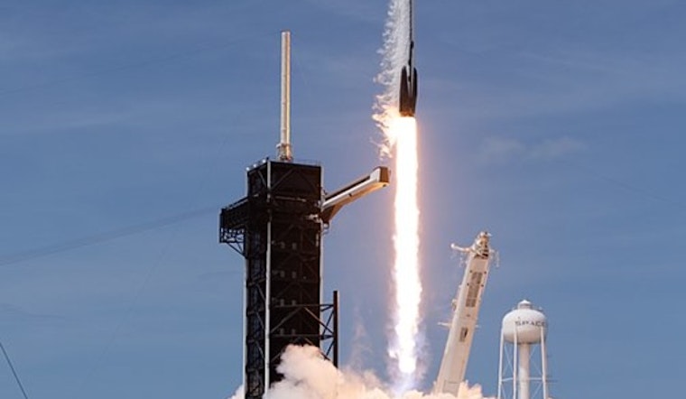 SpaceX Falcon 9 Rocket Provides Spectacular Light Show Over Southern California