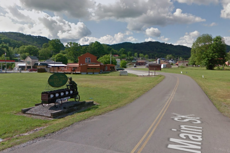Tellico Plains Community Mourns as 2-Year-Old Girl Drowns in Pool Incident