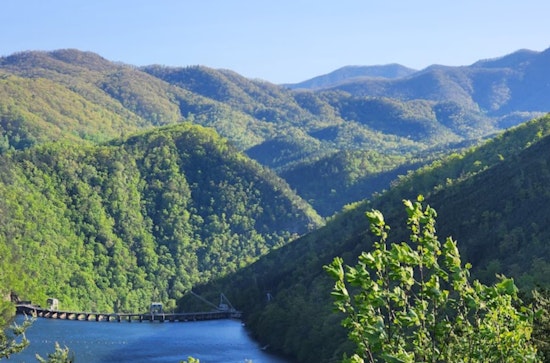 Tennessee National Guard Airlifts Hikers in Daring Rescues at Great Smoky Mountains National Park