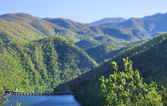 Tennessee National Guard Airlifts Hikers in Daring Rescues at Great Smoky Mountains National Park