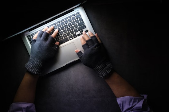 Tennessee Officials Warn of Rising Celebrity-Related Scams, Urge Public Caution and Reporting