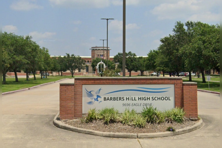 Texas Judge Sets Trial to Examine Race-Based Hair Discrimination at Barbers Hill High School Amid CROWN Act Debate