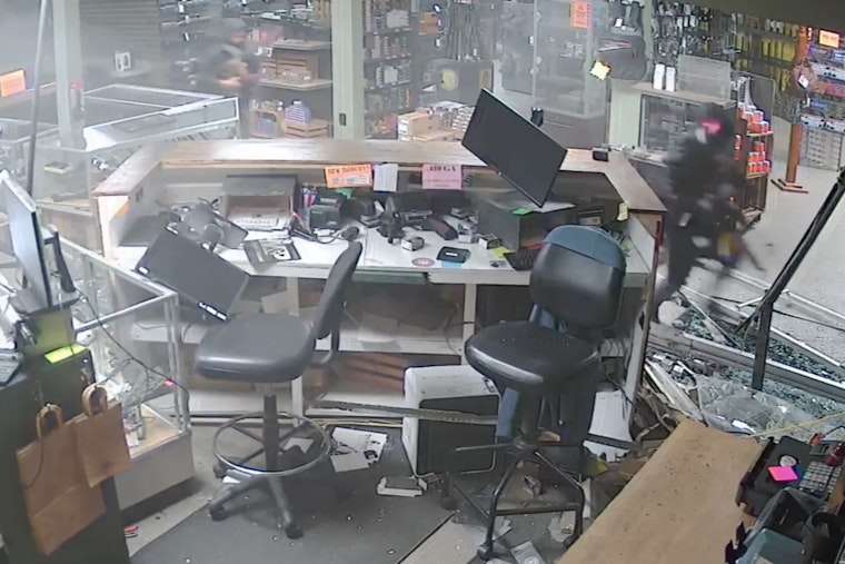 Thieves Use Stolen Car to Smash-and-Grab Guns in Murfreesboro Store Heist, Police Seek Suspects