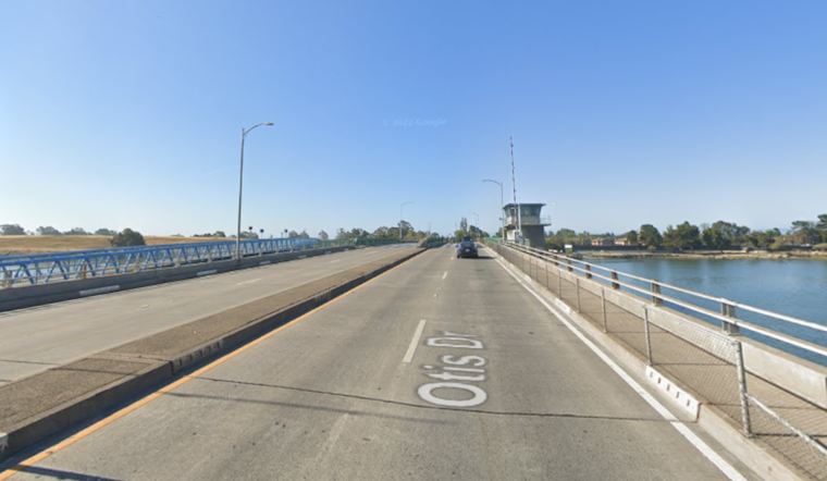 Tragic Leap from Bay Farm Island Bridge Ends in Loss Despite Quick Rescue Efforts