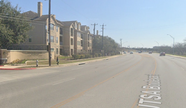 Two Injured in Stabbing at San Antonio Apartment Complex, Suspect on the Run