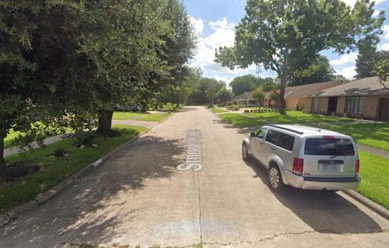 Houston Police Investigating Early Morning Shooting Death of 21-Year-Old Man at Smooth Oak Lane Residence