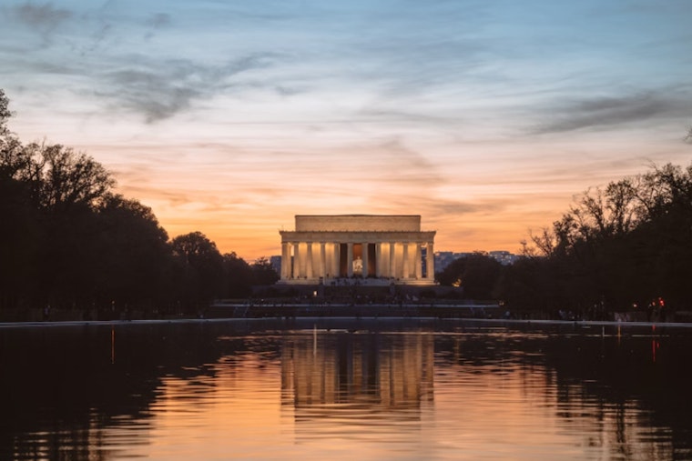 Washington D.C. Gears Up for a Warm Week Ahead with Mixed Weather Forecast