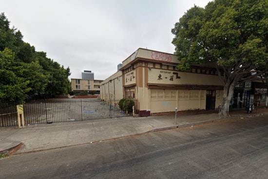 134 Firefighters Battle Fierce Blaze at Abandoned Koreatown Restaurant, No Injuries Reported
