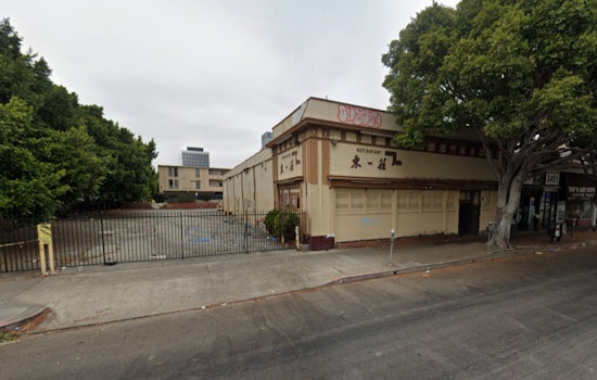 134 Firefighters Battle Fierce Blaze at Abandoned Koreatown Restaurant, No Injuries Reported