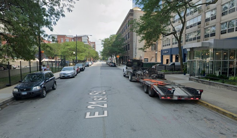 26-Year-Old Man Killed, Woman Wounded in Near South Side Drive-by Shooting in Chicago