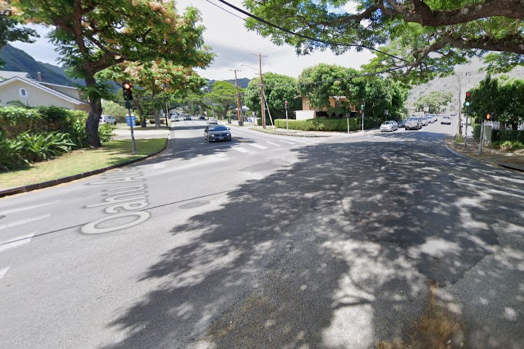 74-Year-Old Man Dies After Traffic Collision in Manoa as Investigation into Possible Medical Condition Begins
