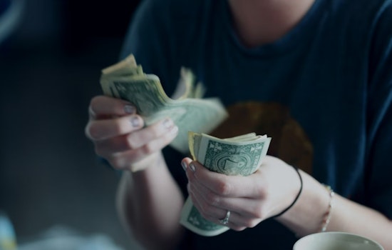 Arizona's Minimum Wage Battle Intensifies as Two Ballot Measures Compete Ahead of November Vote