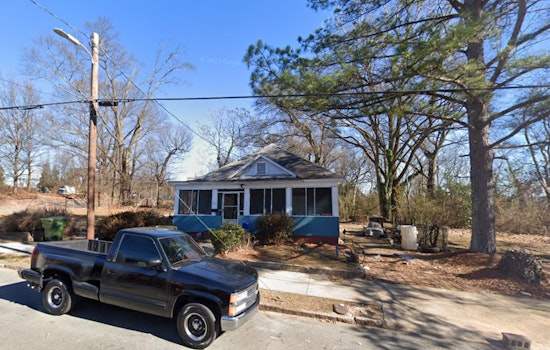 Atlanta Police Investigate Shooting on Cooper Street SW of 61-Year-Old Man Wounded in Leg