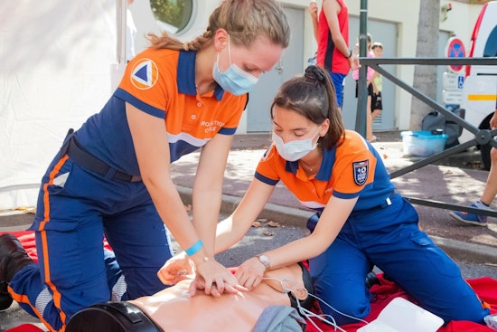 Austin Bar Staff Receive Stop the Bleed Training Ahead of Pride Festival to Boost Safety