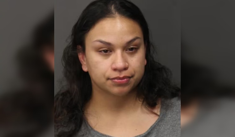 Baytown Mother Charged with Abandoning Children in Hot Car While at Nail Salon