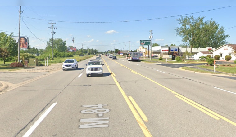 Bicyclist Fatally Struck by Vehicle in Saginaw County, Investigation Underway