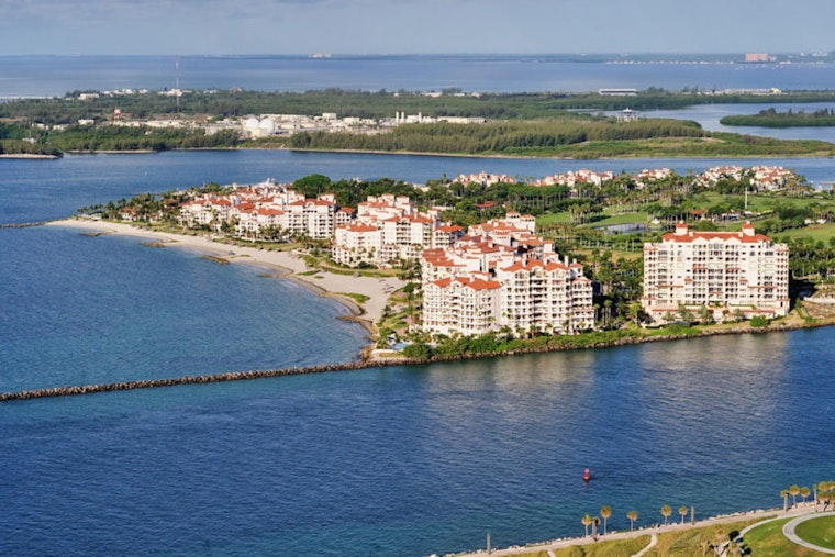 Boaters Rescued by Fellow Mariners after Vessel Capsizes near Fisher Island During Lobster Mini-Season