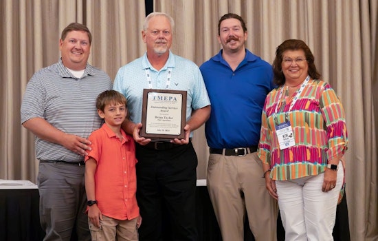 CDE Lightband's Brian Taylor Honored with Outstanding Service Award at TMEPA Meeting in Tennessee