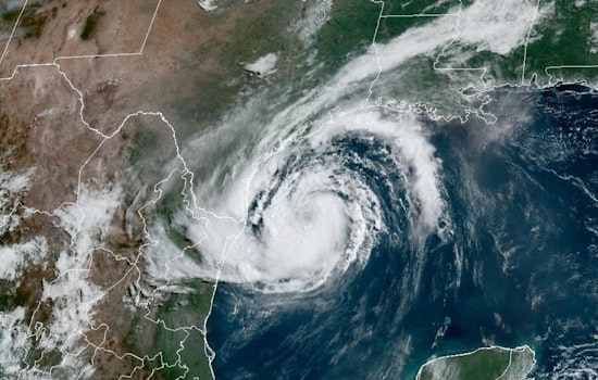 Central Texas on Alert as Tropical Storm Beryl Nears, Set to Hit Near Matagorda Bay with Hurricane Force