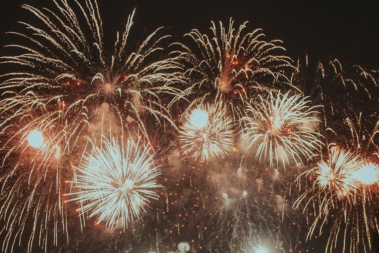 Chicago's Fourth of July Marred by Fireworks-Triggered Blazes, One Fatality Recorded on Northwest Side