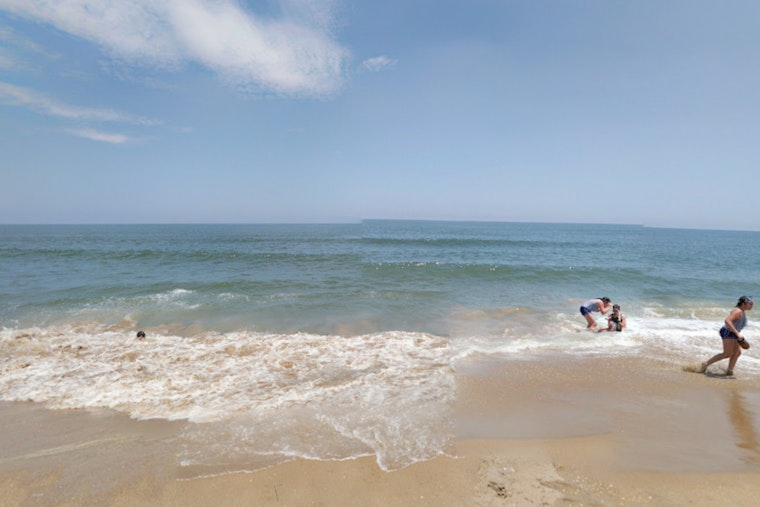 Columbus Teenager Drowns in Nags Head Beach Incident Despite Rescue Efforts