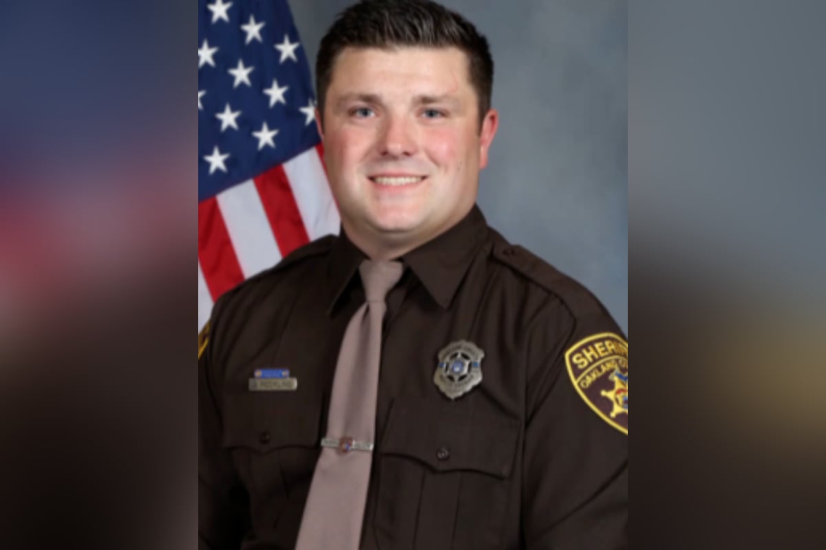 Commerce Township Liquor Store Honors Slain Oakland County Deputy With