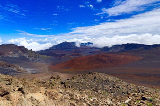 Crater Road Fire Burns Over 500 Acres on Maui, Prompts Haleakala National Park Closure and Road Blockages