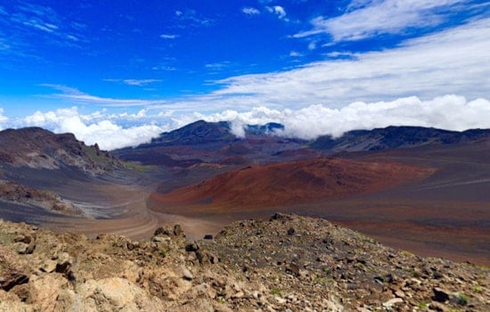 Crater Road Fire Burns Over 500 Acres on Maui, Prompts Haleakala National Park Closure and Road Blockages