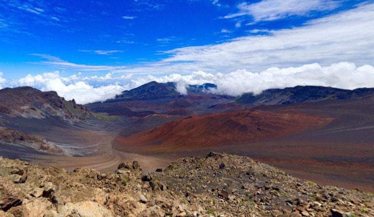 Crater Road Fire Burns Over 500 Acres on Maui, Prompts Haleakala National Park Closure and Road Blockages