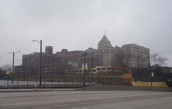 Detroit Residents Prepare for Rain and Sunshine as Summer Weather Mix Descends on Motor City