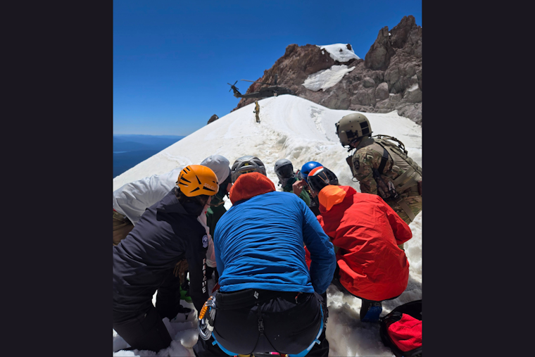 Dramatic Rescue on Mt. Hood: Climber Survives 700-Foot Fall, Airlifted to Portland Hospital