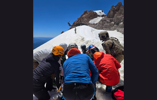 Dramatic Rescue on Mt. Hood: Climber Survives 700-Foot Fall, Airlifted to Portland Hospital
