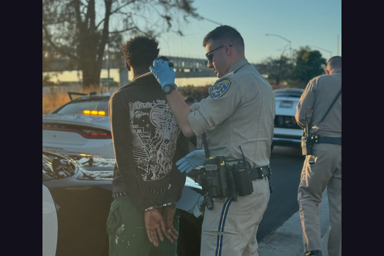 Driver Arrested Following High-Speed Chase Through Oakland Streets