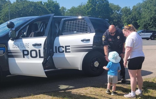 Eden Prairie Residents Bond with Local Police Over Coffee in Round Lake Park Event