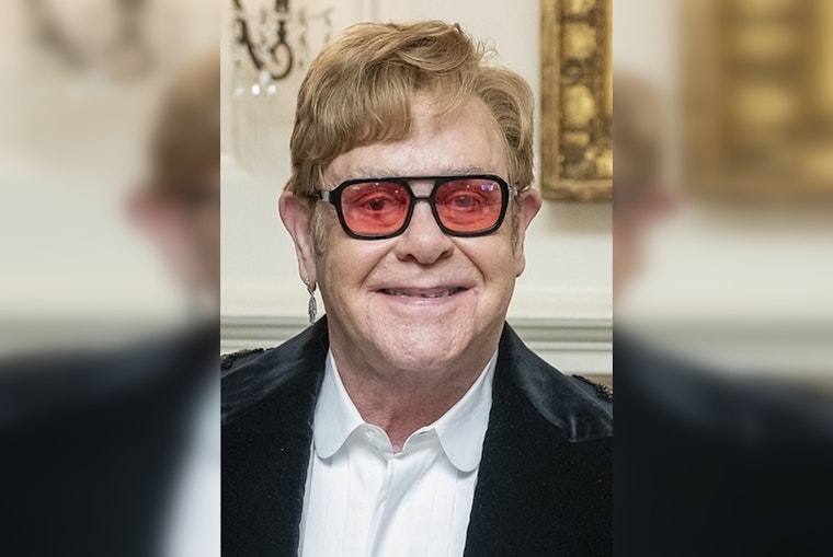 Elton John and eBay Host "Rocket Man Resale" Charity Auction in Atlanta to Benefit AIDS Foundation